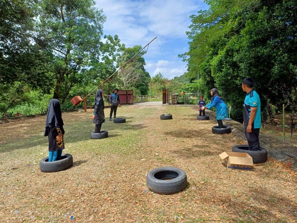 Lemuni Retreat & Training Centre - Kerling, Selangor Hotel ภายนอก รูปภาพ
