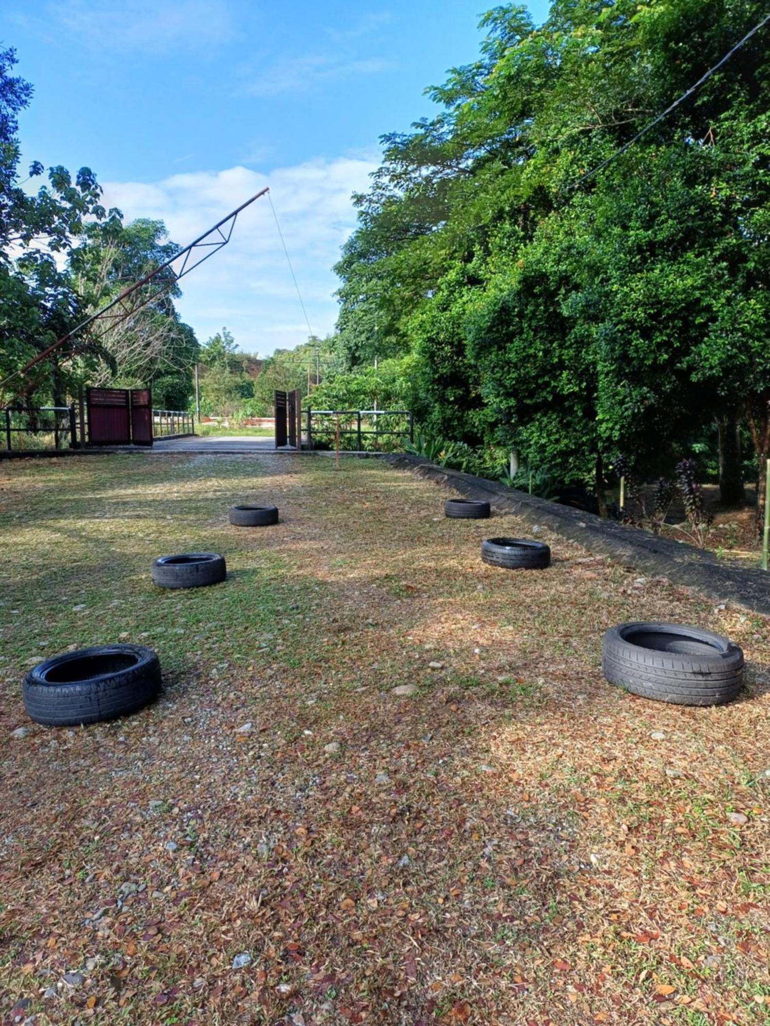 Lemuni Retreat & Training Centre - Kerling, Selangor Hotel ภายนอก รูปภาพ